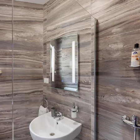 Zeus Faber Apartment-luksuzna Oaza U Centru Grada Апартаменты