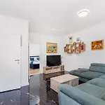 Zeus Faber Apartment-luksuzna Oaza U Centru Grada